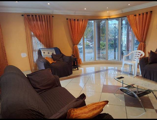 3 BEDROOM HOUSE FOR SALE IN SHALLCROSS